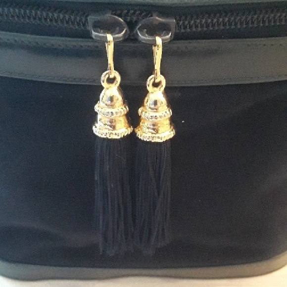 Stuart Weitzman Deep Navy Crossbody Bag, Lovely Suede and Leather - Picture 3 of 17